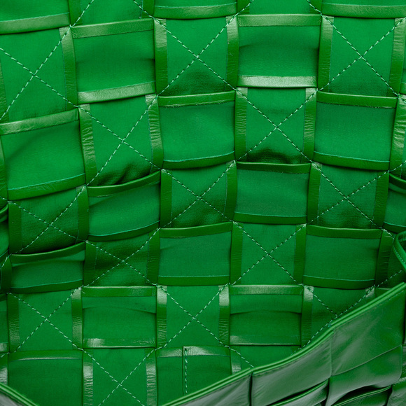 Pre-Loved Bottega Veneta Stretch Paper Calfskin Intrecciato Cassette Crossbody - Picture 4 of 8